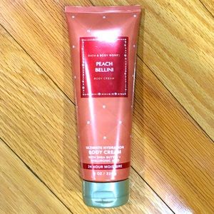 NWT Bath & Body Works Peach Bellini Ultimate Hydration Body Cream